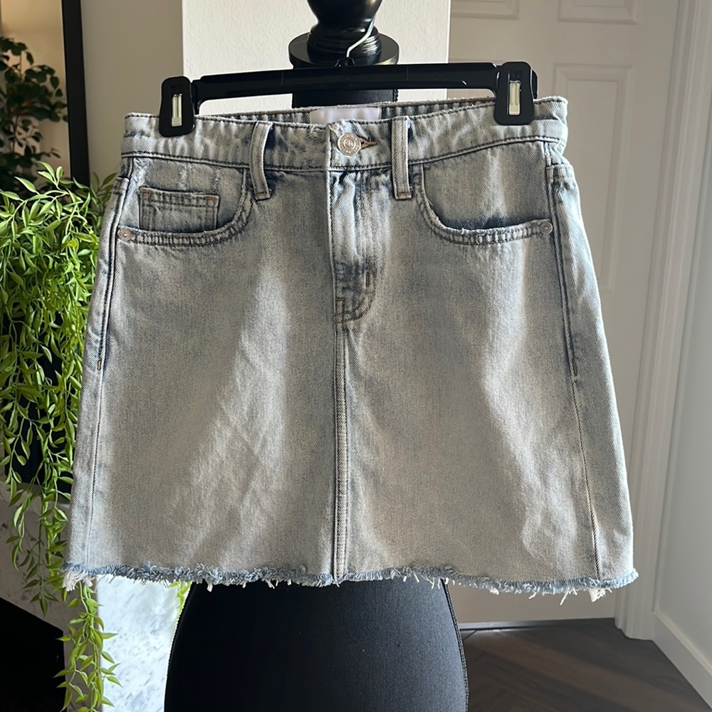 Light washed jean skirt